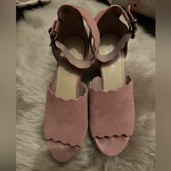 Marc Fisher Pink Suede Sandals Size 8.5 Haya Scallop Espadrilles Wedges Heels - Picture 2 of 4